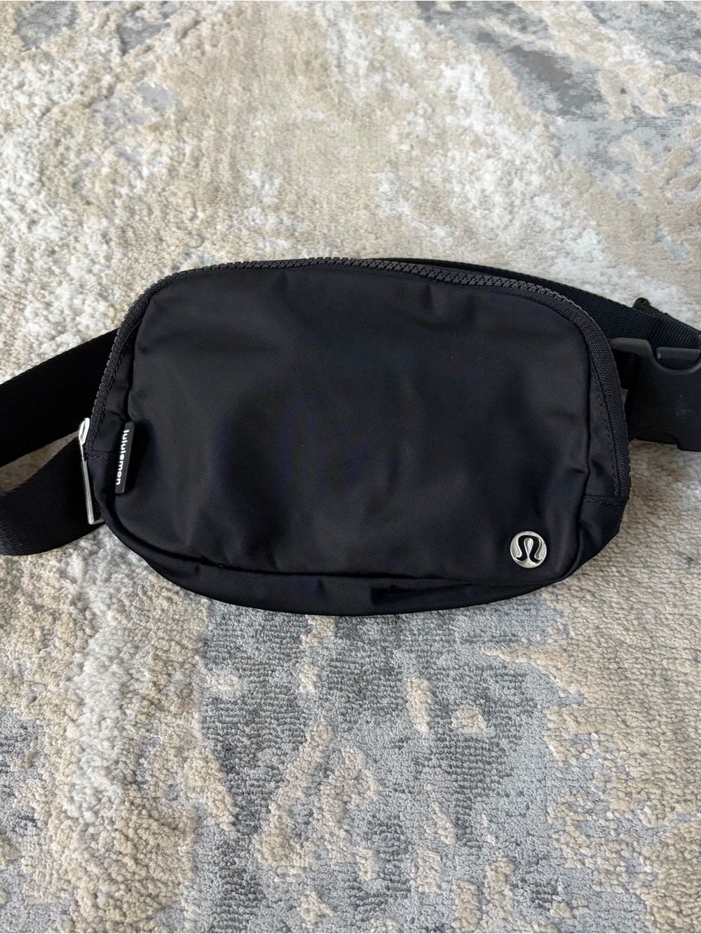 Lululemon Black Everywhere Belt Bag 1L